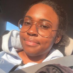 Meet your Posher, Mystique